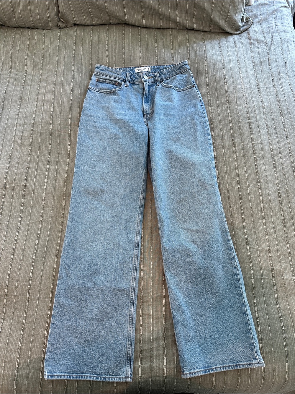Abercrombie & Fitch Light Blue High-Rise Wide-Leg Jeans